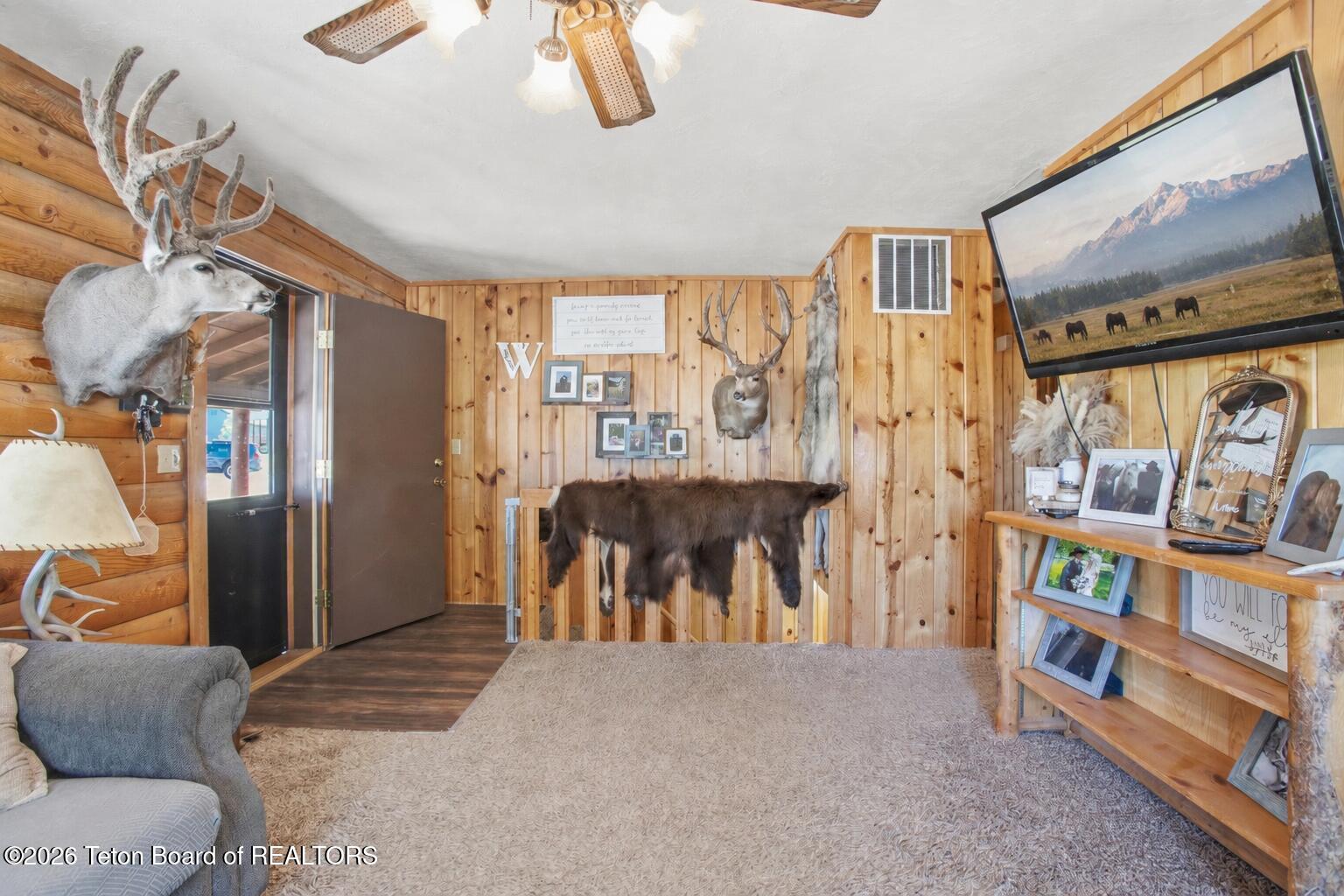 377 Butte Drive Star Valley Ranch, WY 83127 - Photo 11 of 28 377ButteDriveTV(1)