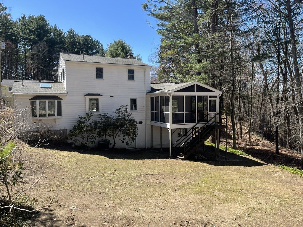 35 Wallace Road Wayland, MA 01778 - Photo 3 of 30 Gallery Image 3