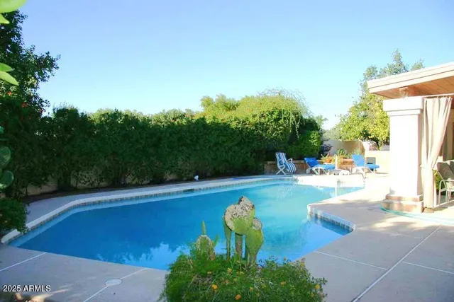 a view of outdoor space stove and sitting space