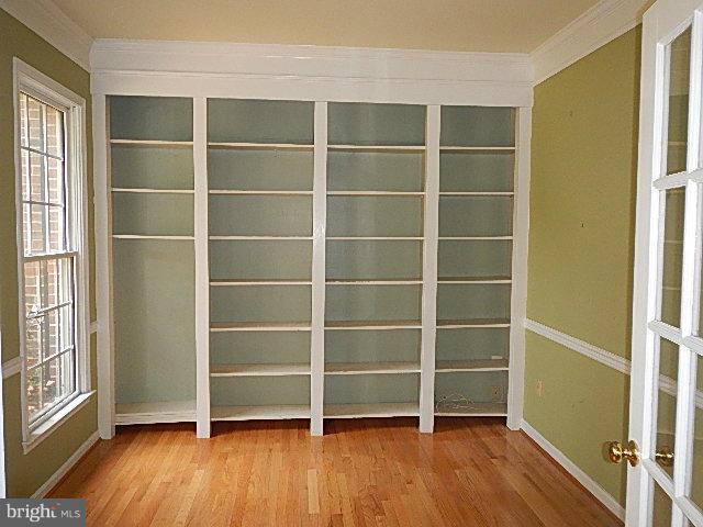 2601 Spartan Road Olney, MD 20832 - Photo 3 of 12 LIBRARY