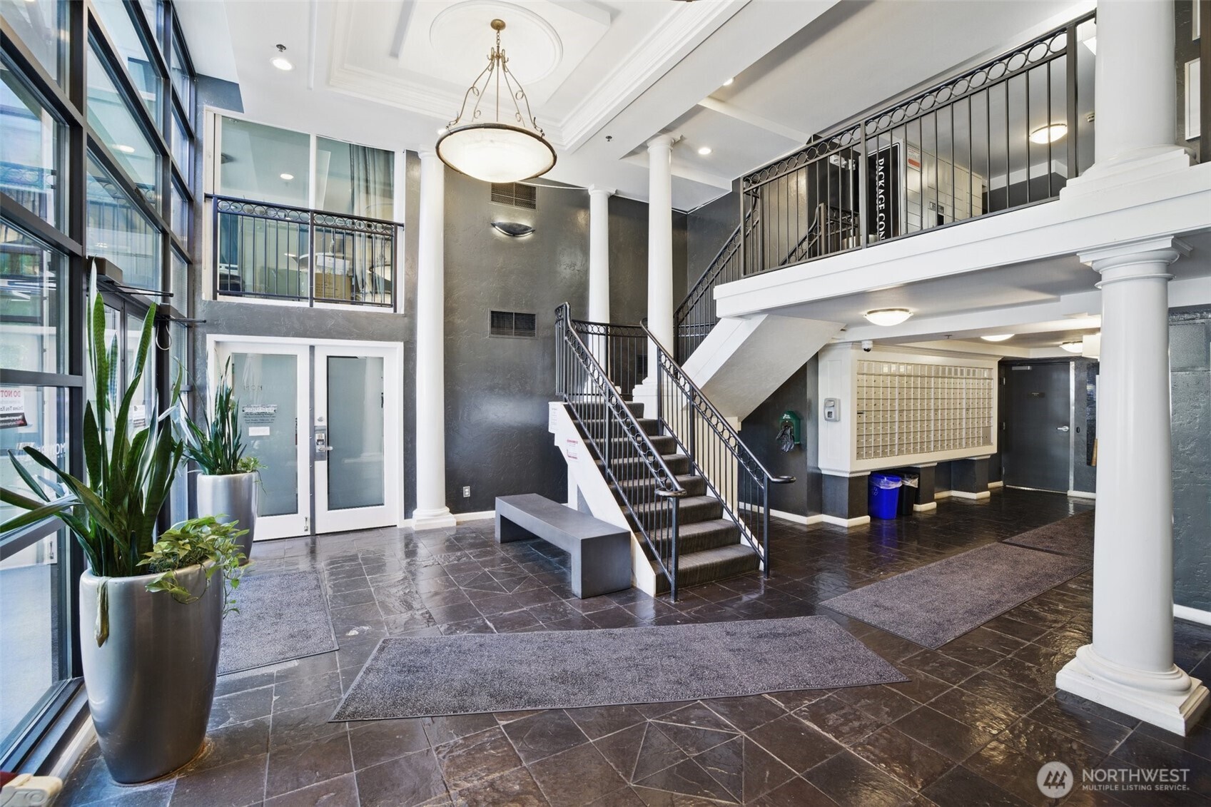 425 Vine Street, Unit 513 Seattle, WA 98121 - Photo 13 of 17