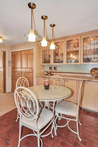 $549,000 | 9406 South Leavitt Street, Chicago, IL 60643