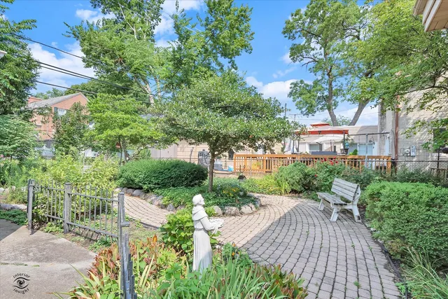 $549,000 | 9406 South Leavitt Street, Chicago, IL 60643