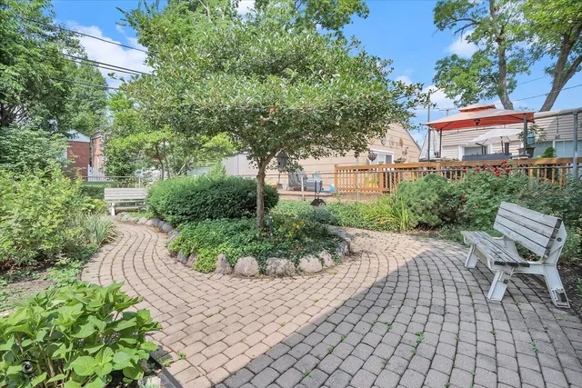 $549,000 | 9406 South Leavitt Street, Chicago, IL 60643