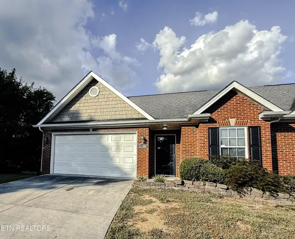 $1,700 | 2140 Fig Tree Way, Knoxville, TN 37931