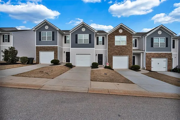 $219,900 | 105 Moorlyn Lane, Greer, SC 29650
