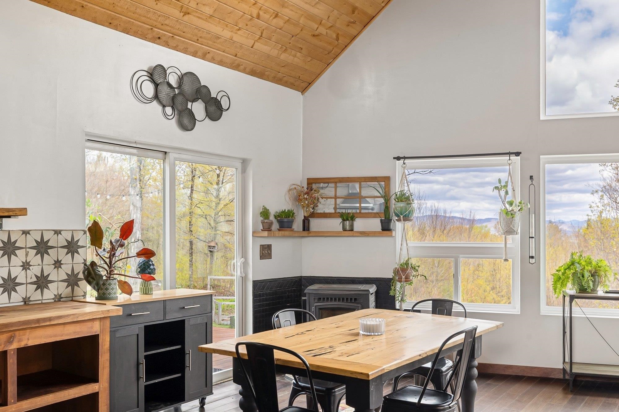 96 Deerfield Hills Road Morristown, VT 05661 - Photo 12 of 48