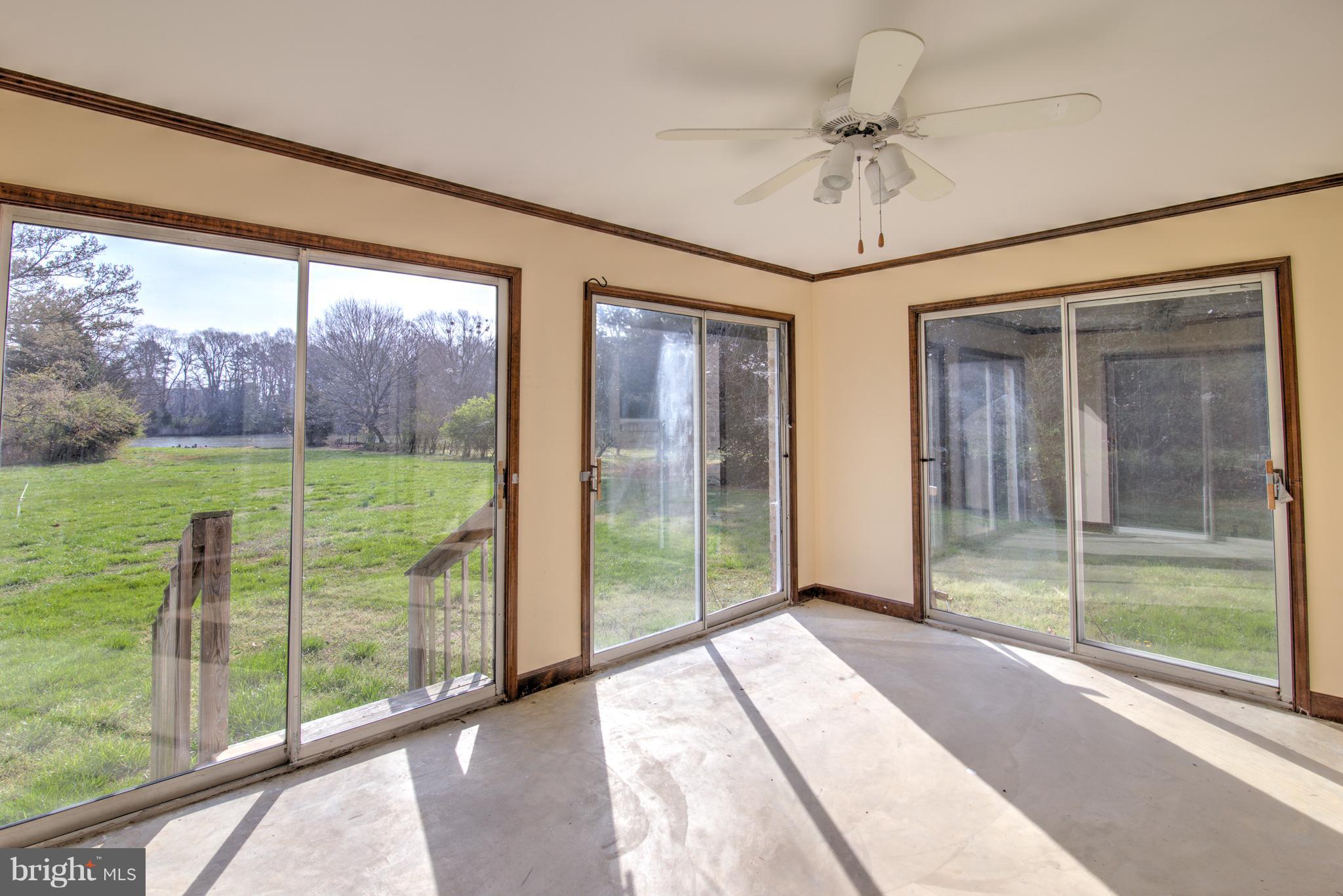 5523 Whitehall Road Cambridge, MD 21613 - Photo 15 of 29 Sunroom
