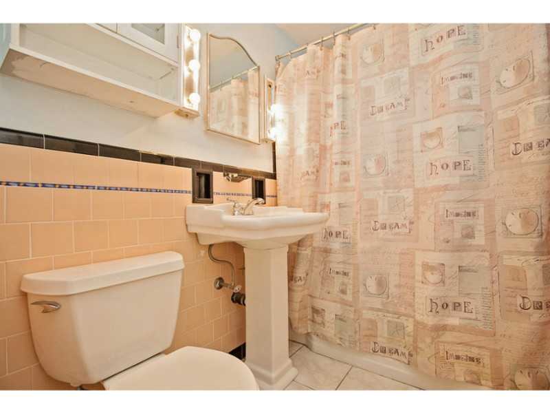 60 Bryant Road Cranston, RI 02910 - Photo 9 of 15 Bathroom.
