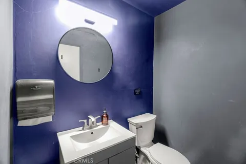 $1,100,000 | 2200 West Burbank Boulevard, Burbank, CA 91506