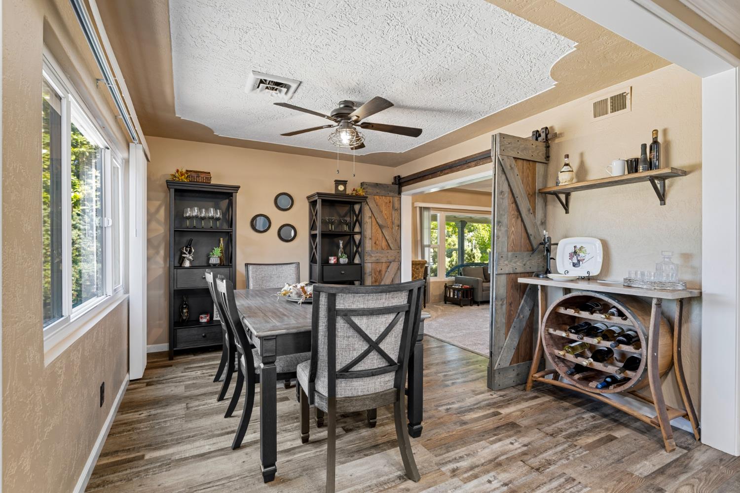 231 South Austin Road Manteca, CA 95336 - Photo 10 of 39 Main dinning room
