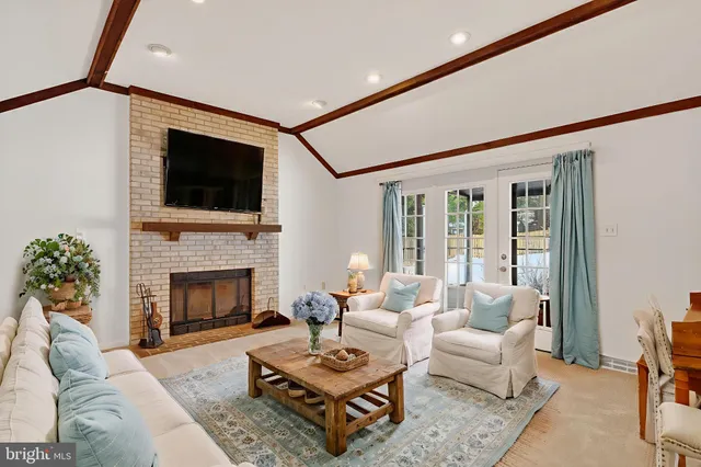 $909,100 | 8836 Shadowlake Way, Springfield, VA 22153