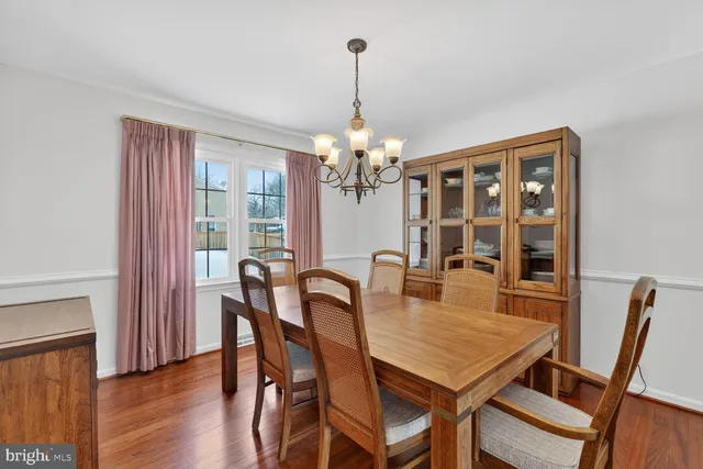 $909,100 | 8836 Shadowlake Way, Springfield, VA 22153