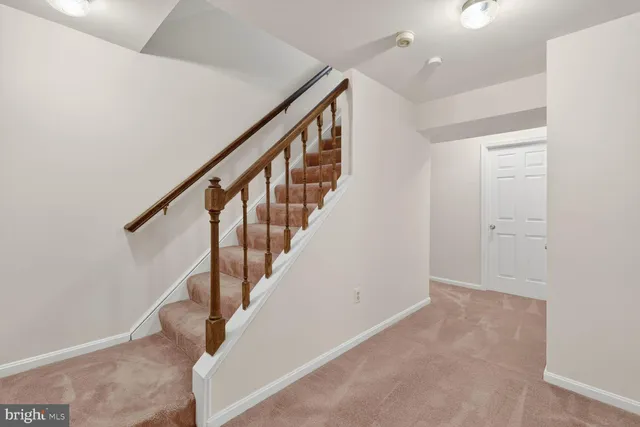 $909,100 | 8836 Shadowlake Way, Springfield, VA 22153