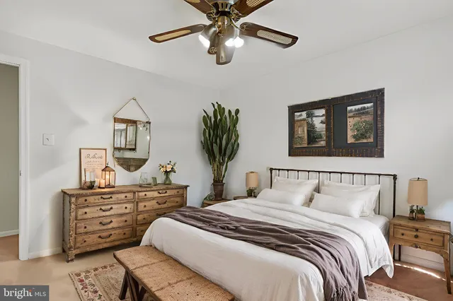 $909,100 | 8836 Shadowlake Way, Springfield, VA 22153