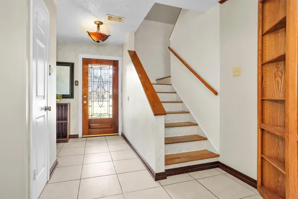 $1,900 | 1102 Mosher Lane, Houston, TX 77088