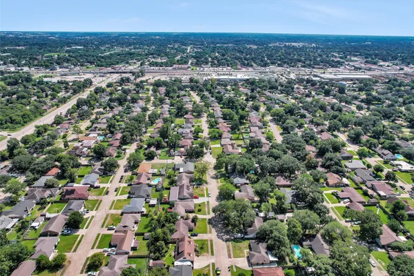 $1,900 | 1102 Mosher Lane, Houston, TX 77088