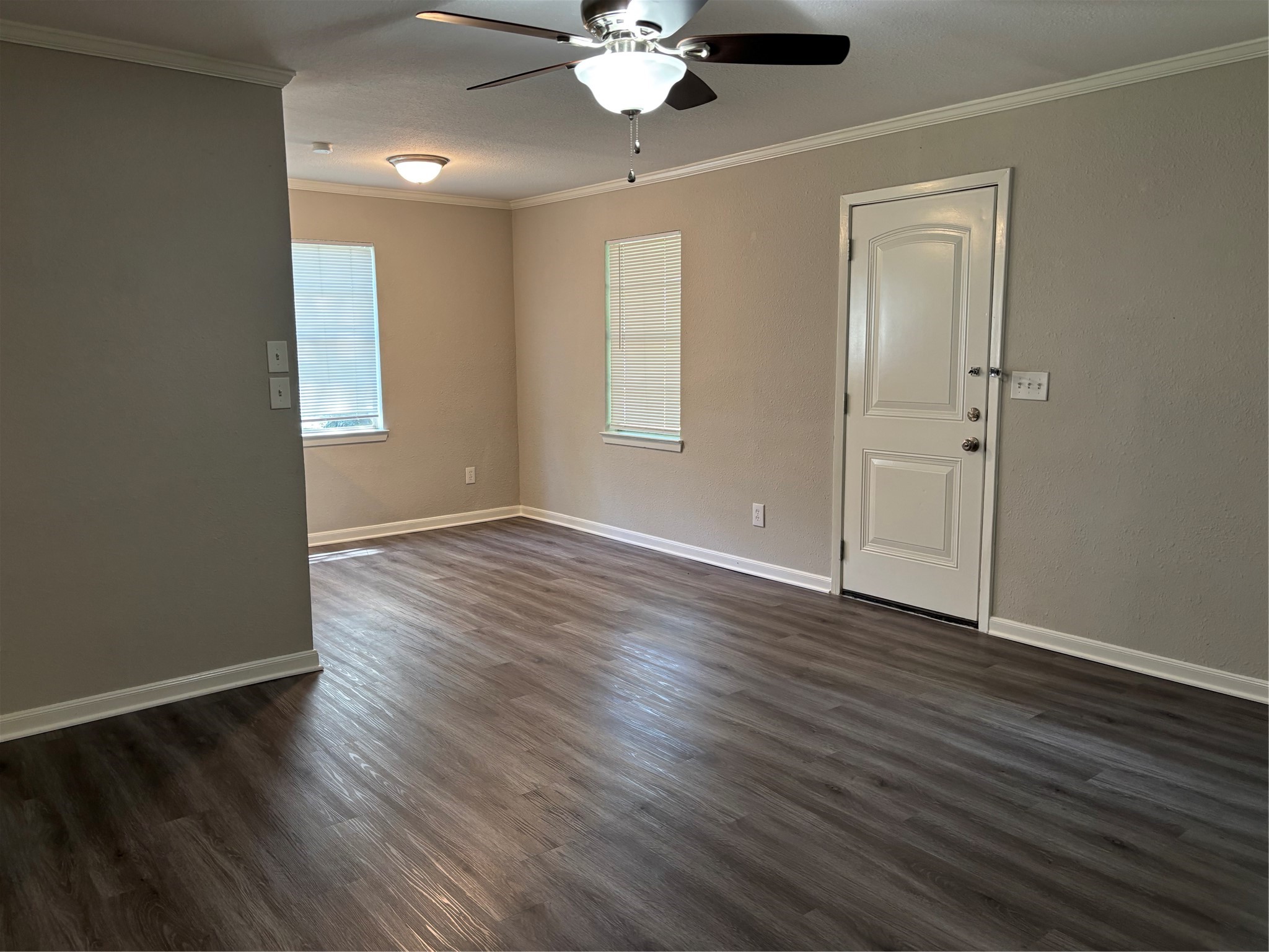 410 Shirlington Road Conroe, TX 77316 - Photo 10 of 13