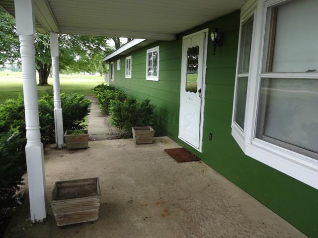 9218 Hollow Road Southwest Pataskala, OH 43062 - Photo 3 of 24