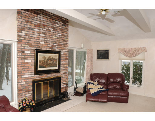 65 Deerfield Road Sharon, MA 02067 - Photo 2 of 14