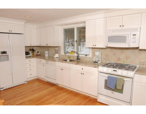 65 Deerfield Road Sharon, MA 02067 - Photo 5 of 14