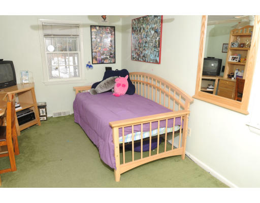 65 Deerfield Road Sharon, MA 02067 - Photo 10 of 14