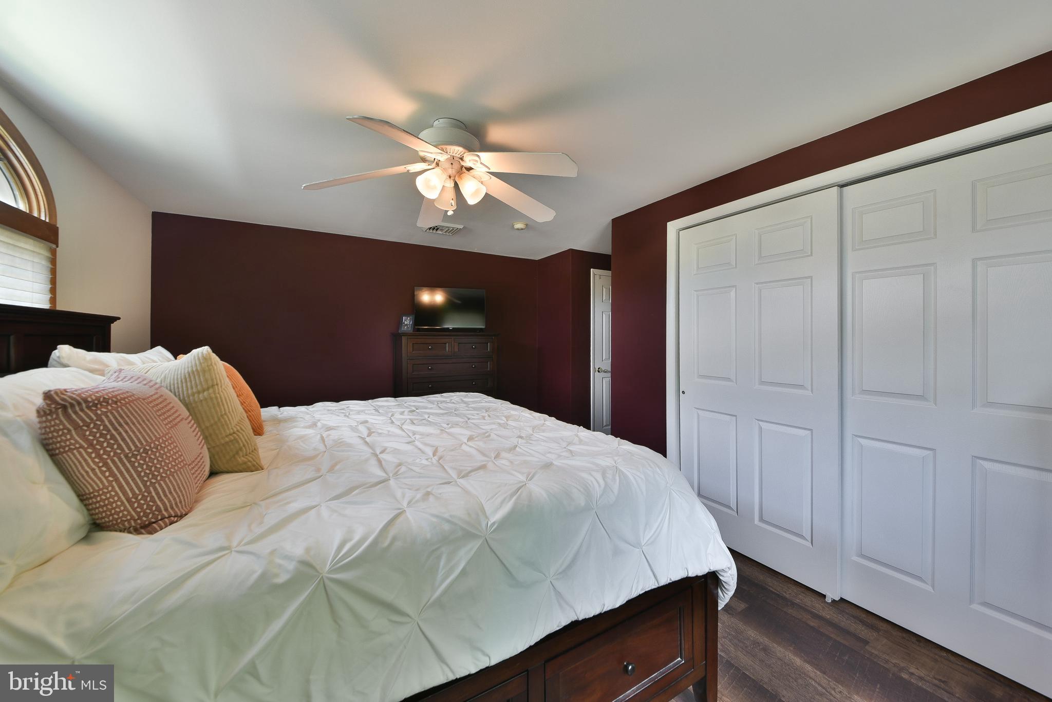 65 Hawk Road Levittown, PA 19056 - Photo 27 of 47 Gallery Image 27