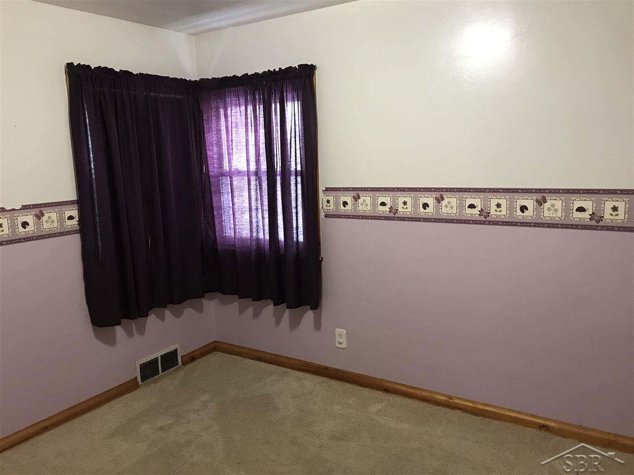 914 Shattuck Road Saginaw, MI 48604 - Photo 6 of 9 31372234-5.JPG