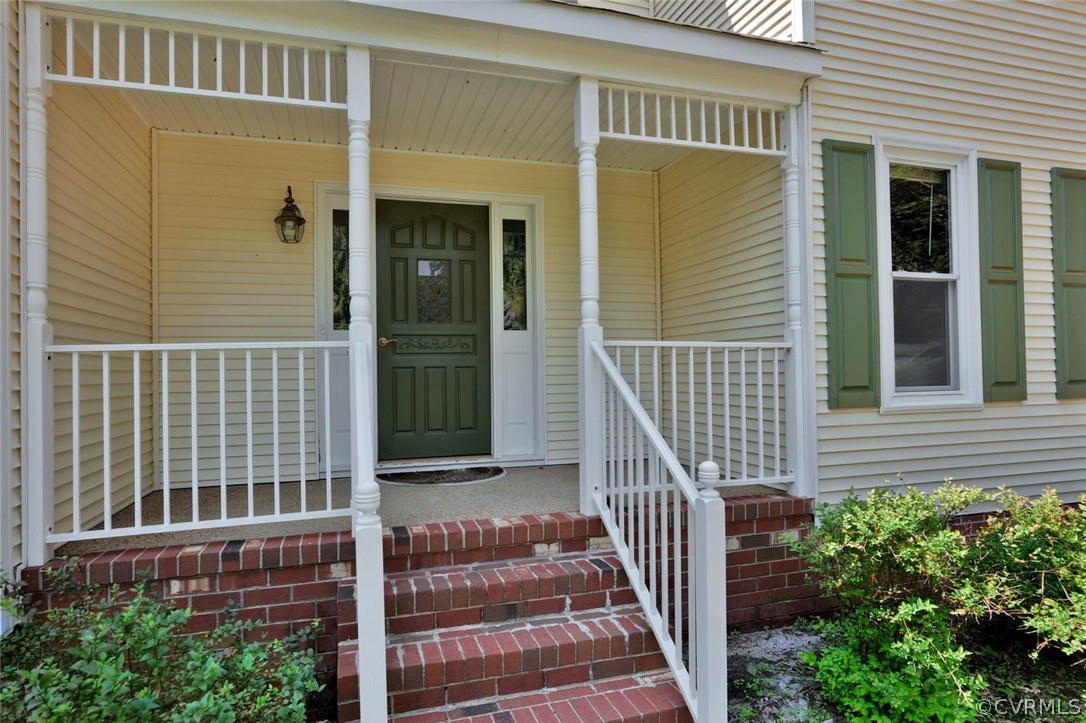 14903 Gates Mill Road Midlothian, VA 23112 - Photo 4 of 34 front view of a house with a window