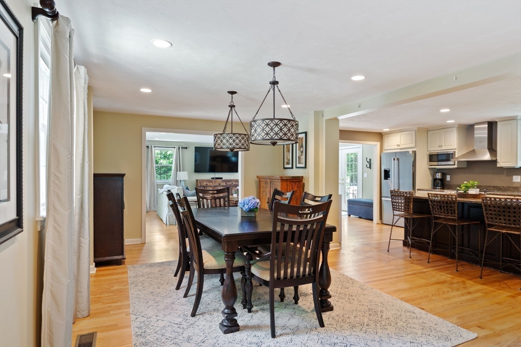 68 Old Post Road Walpole, MA 02032 - Photo 8 of 39
