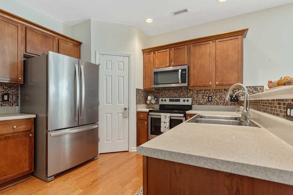 2549 Spring Oaks Way Raleigh, NC 27614 - Photo 15 of 33 Kitchen