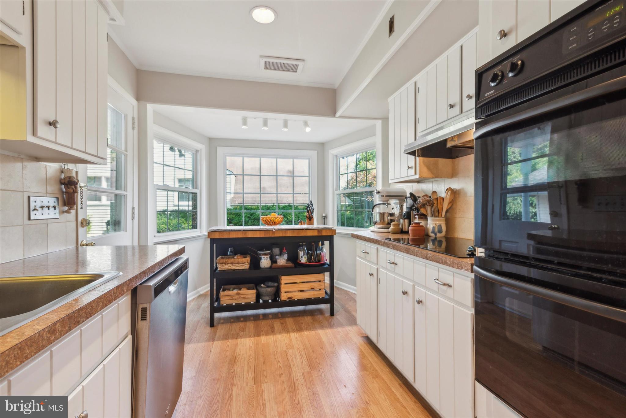 224 Cowbell Road Willow Grove, PA 19090 - Photo 9 of 22 Gallery Image 9