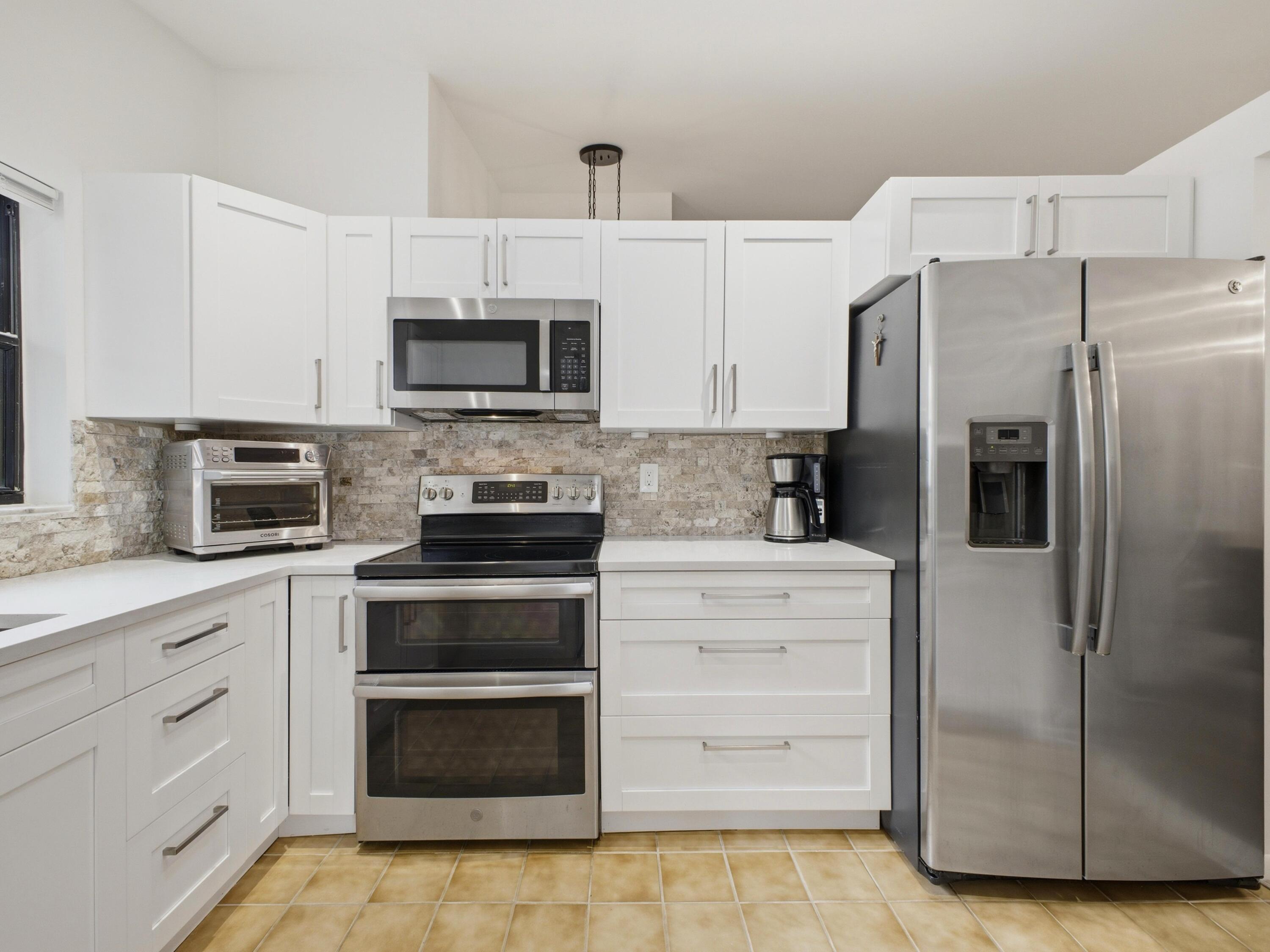 56 Baytree Circle Boynton Beach, FL 33436 - Photo 14 of 41 Kitchen