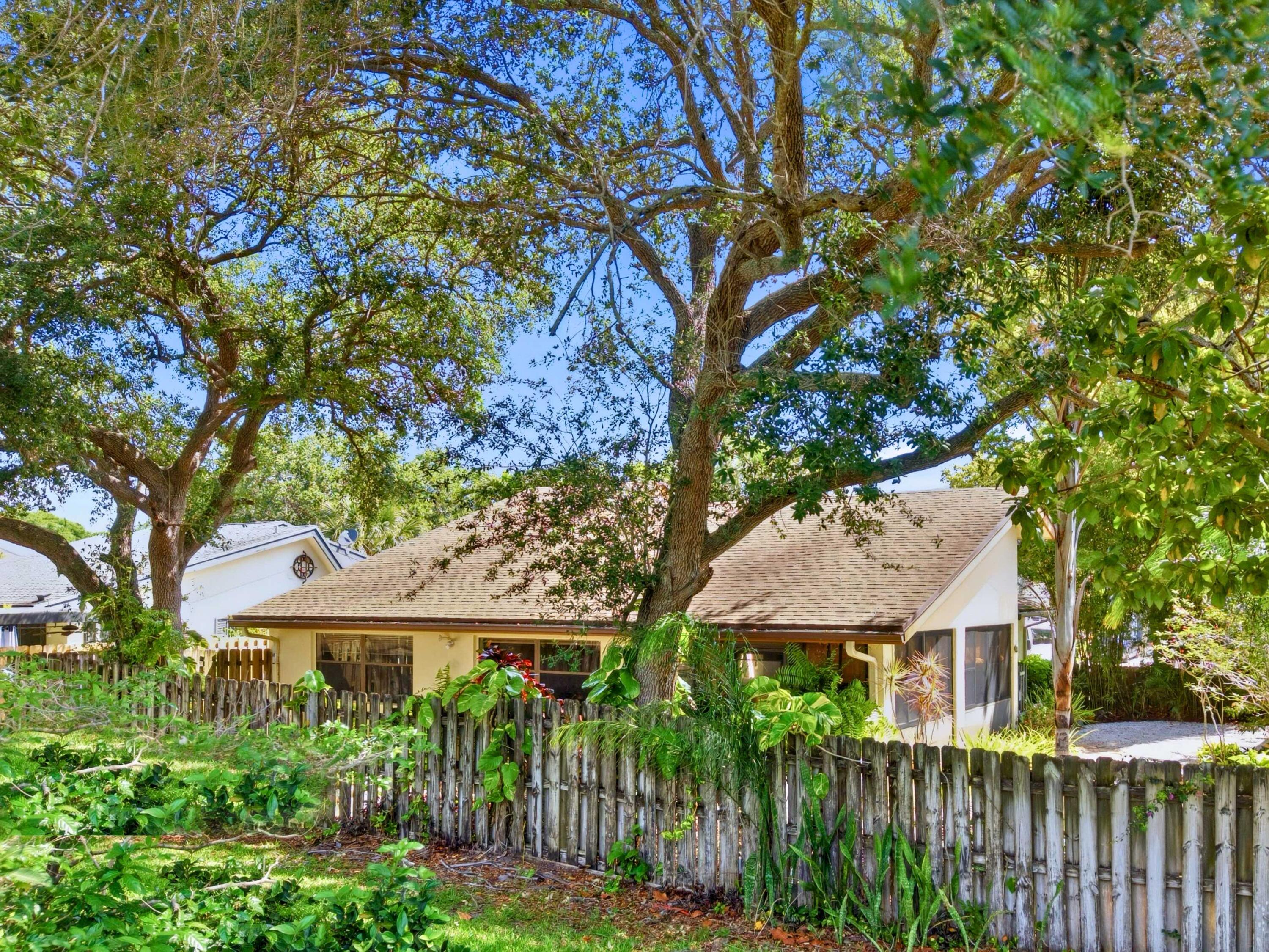 56 Baytree Circle Boynton Beach, FL 33436 - Photo 29 of 41 Rear