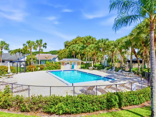 $445,000 | 56 Baytree Circle, Boynton Beach, FL 33436