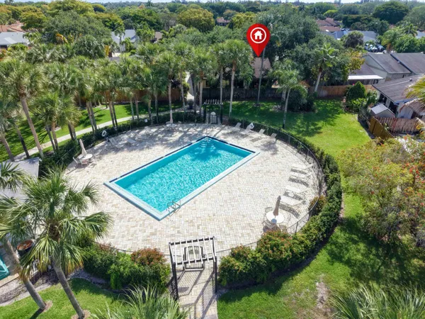 $445,000 | 56 Baytree Circle, Boynton Beach, FL 33436