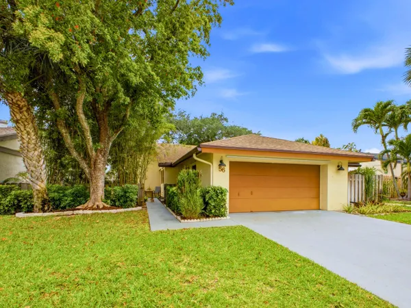 $445,000 | 56 Baytree Circle, Boynton Beach, FL 33436