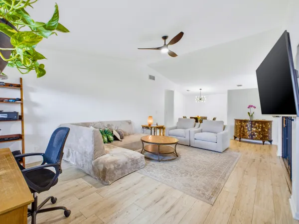 $445,000 | 56 Baytree Circle, Boynton Beach, FL 33436
