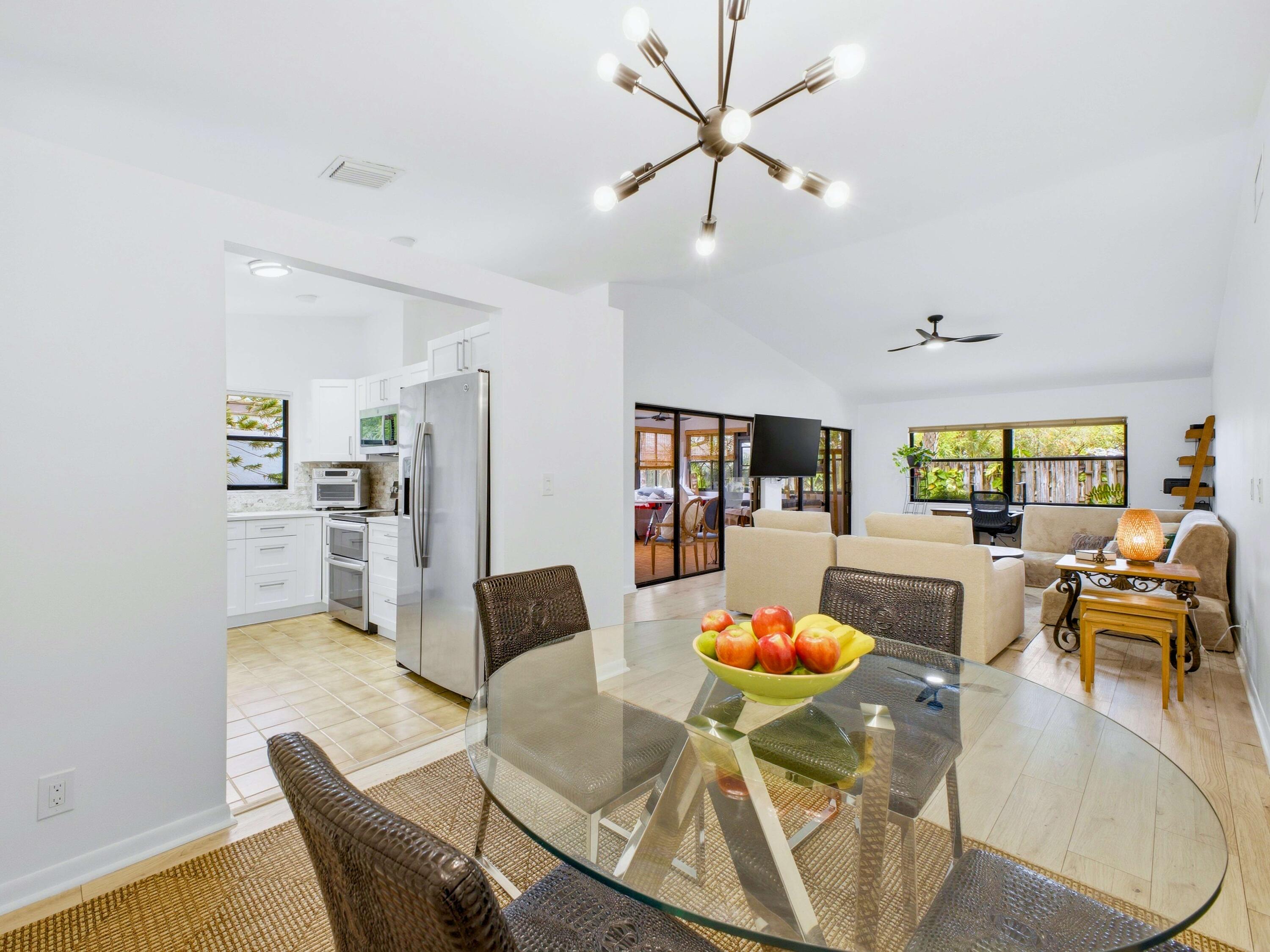 56 Baytree Circle Boynton Beach, FL 33436 - Photo 9 of 41 Dining to Living