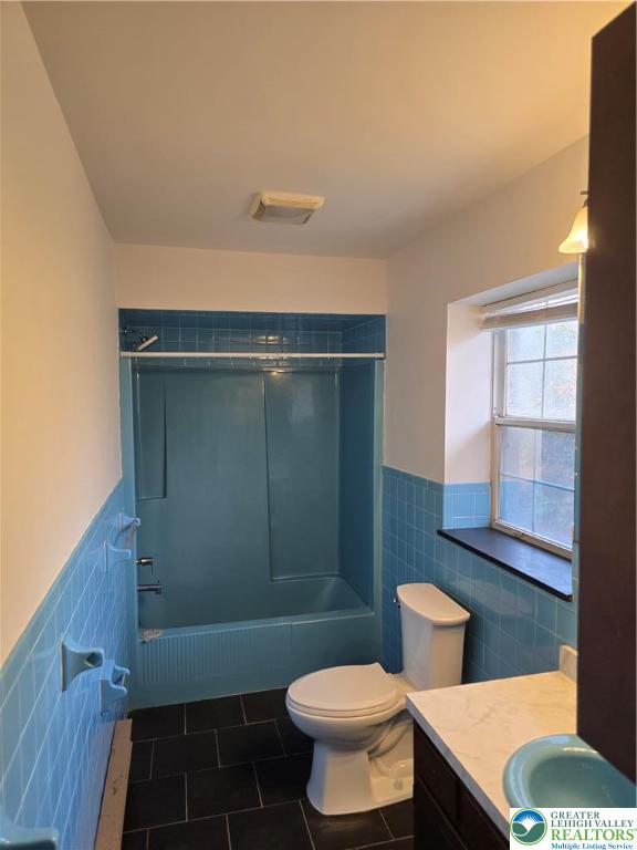 2027 Willow Park Road, Unit 8 Bethlehem, PA 18020 - Photo 8 of 12 a bathroom with a toilet and a shower