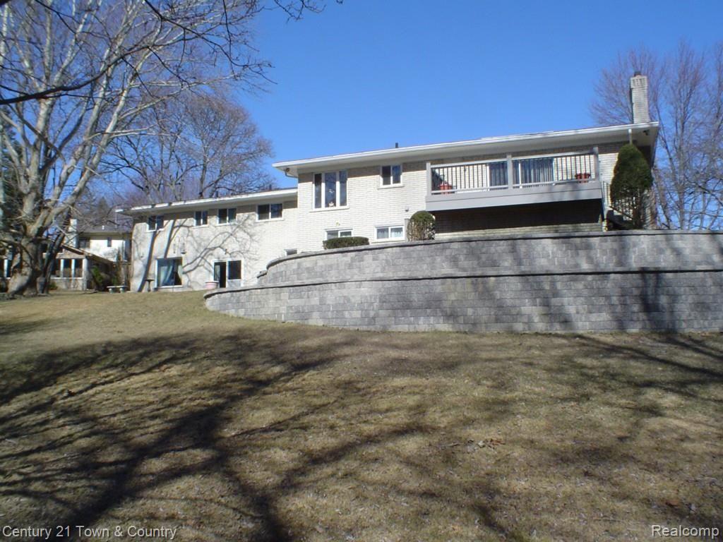 685 Lynndale Court Rochester, MI 48309 - Photo 45 of 56 Back 2.jpg
