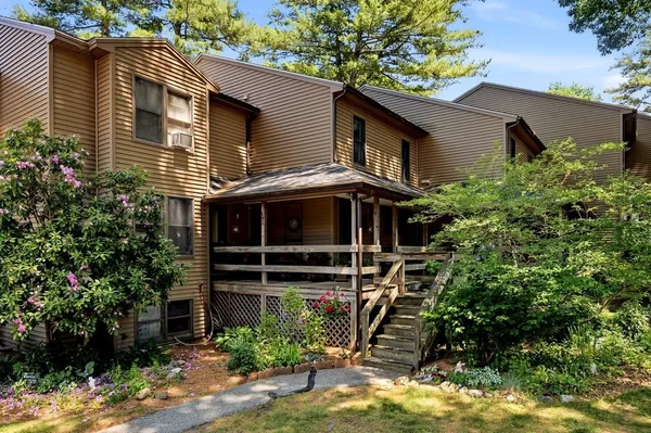 $425,000 | 4 Bass Street, Unit C, Newmarket, NH 03857