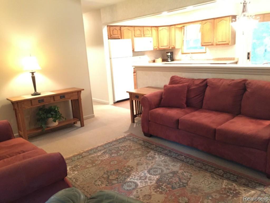 9090 Cherokee Road Clarkston, MI 48348 - Photo 6 of 32