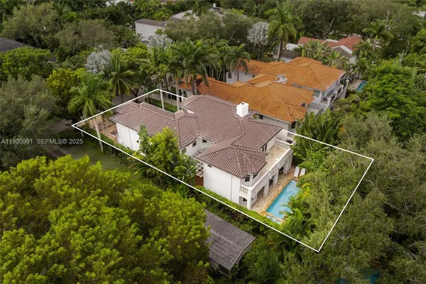 $3,500,000 | 4065 Battersea Road, Coconut Grove, FL 33133