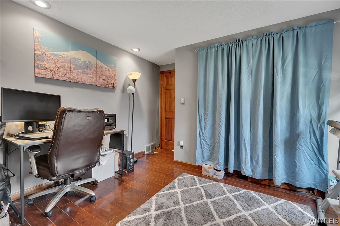 255 Warner Road Lancaster, NY 14086 - Photo 21 of 31