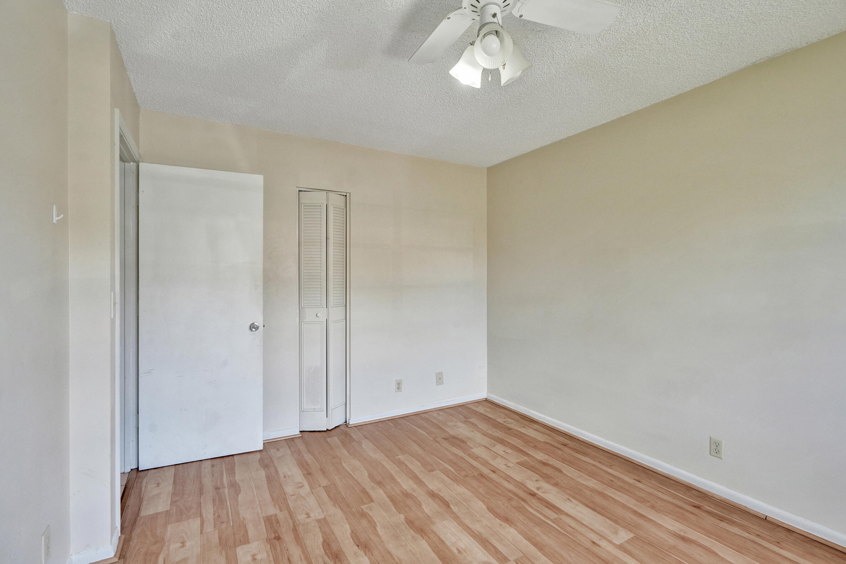 617 Banks Road, Unit 617 Margate, FL 33063 - Photo 16 of 51 DSC02716