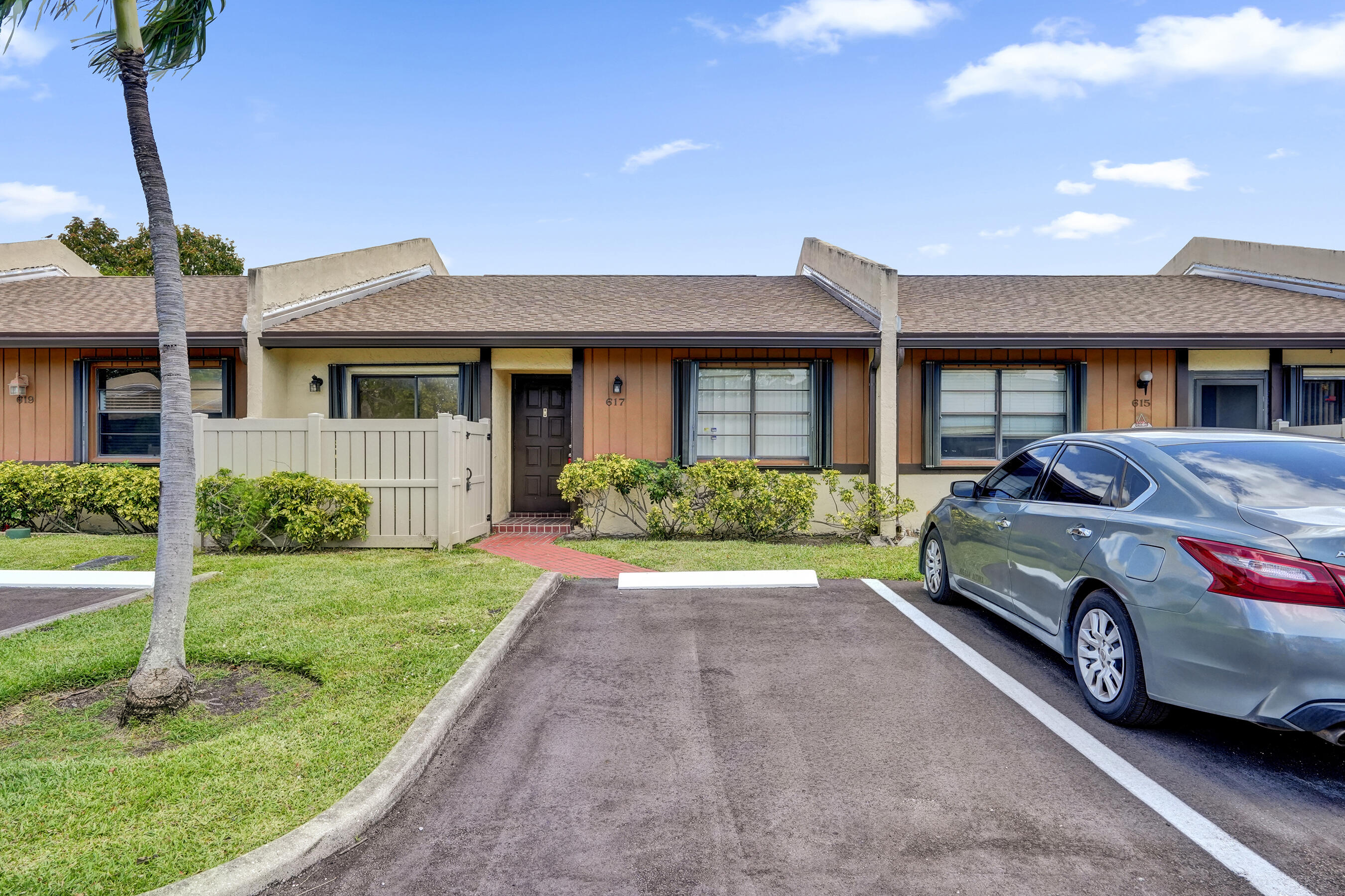 617 Banks Road, Unit 617 Margate, FL 33063 - Photo 2 of 51 DSC02668