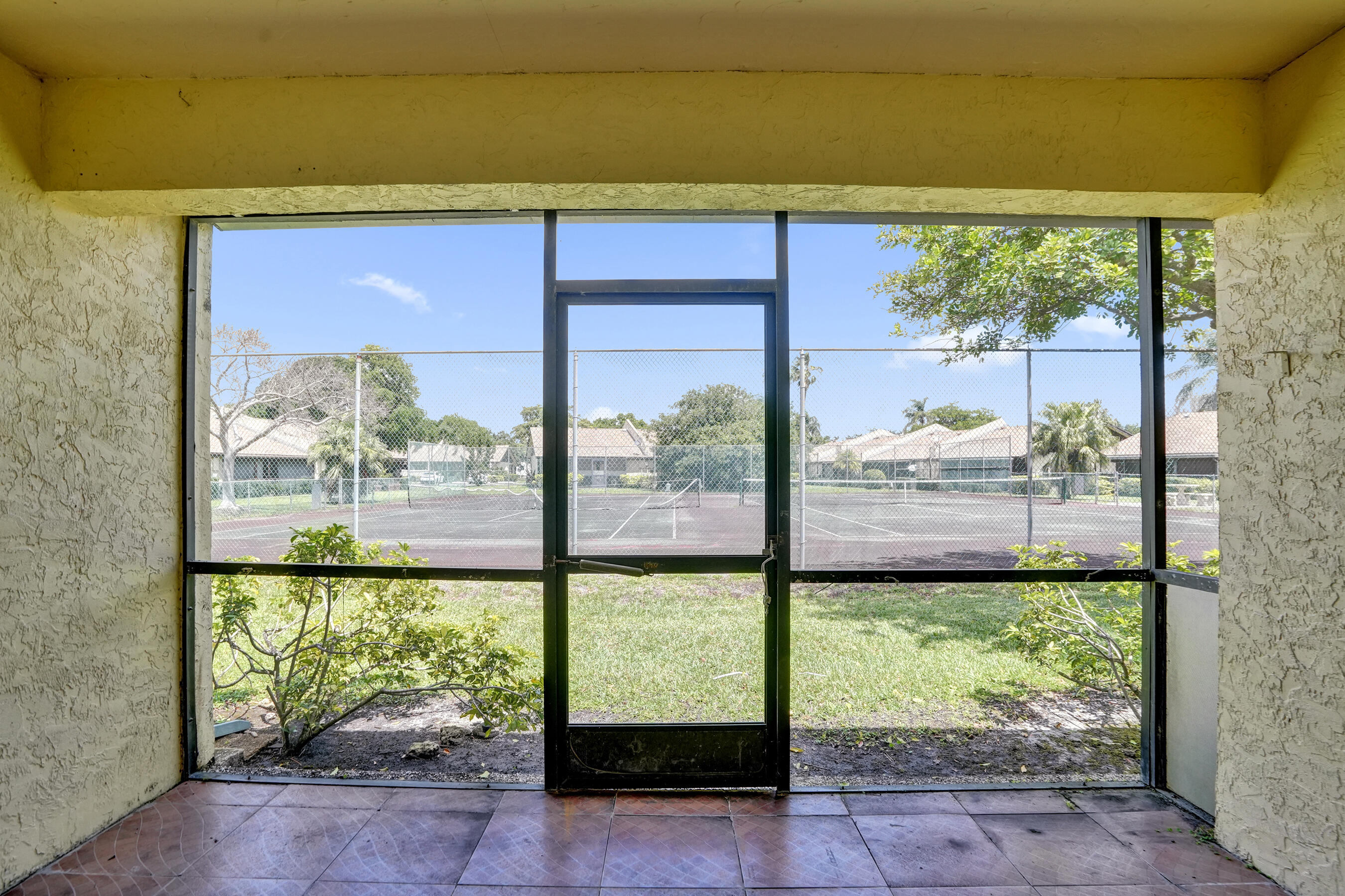 617 Banks Road, Unit 617 Margate, FL 33063 - Photo 33 of 51 DSC02770