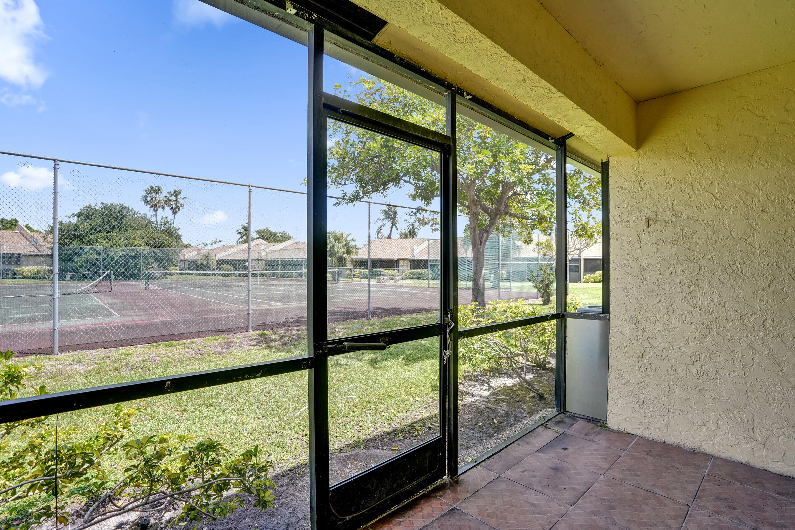 617 Banks Road, Unit 617 Margate, FL 33063 - Photo 34 of 51 DSC02773