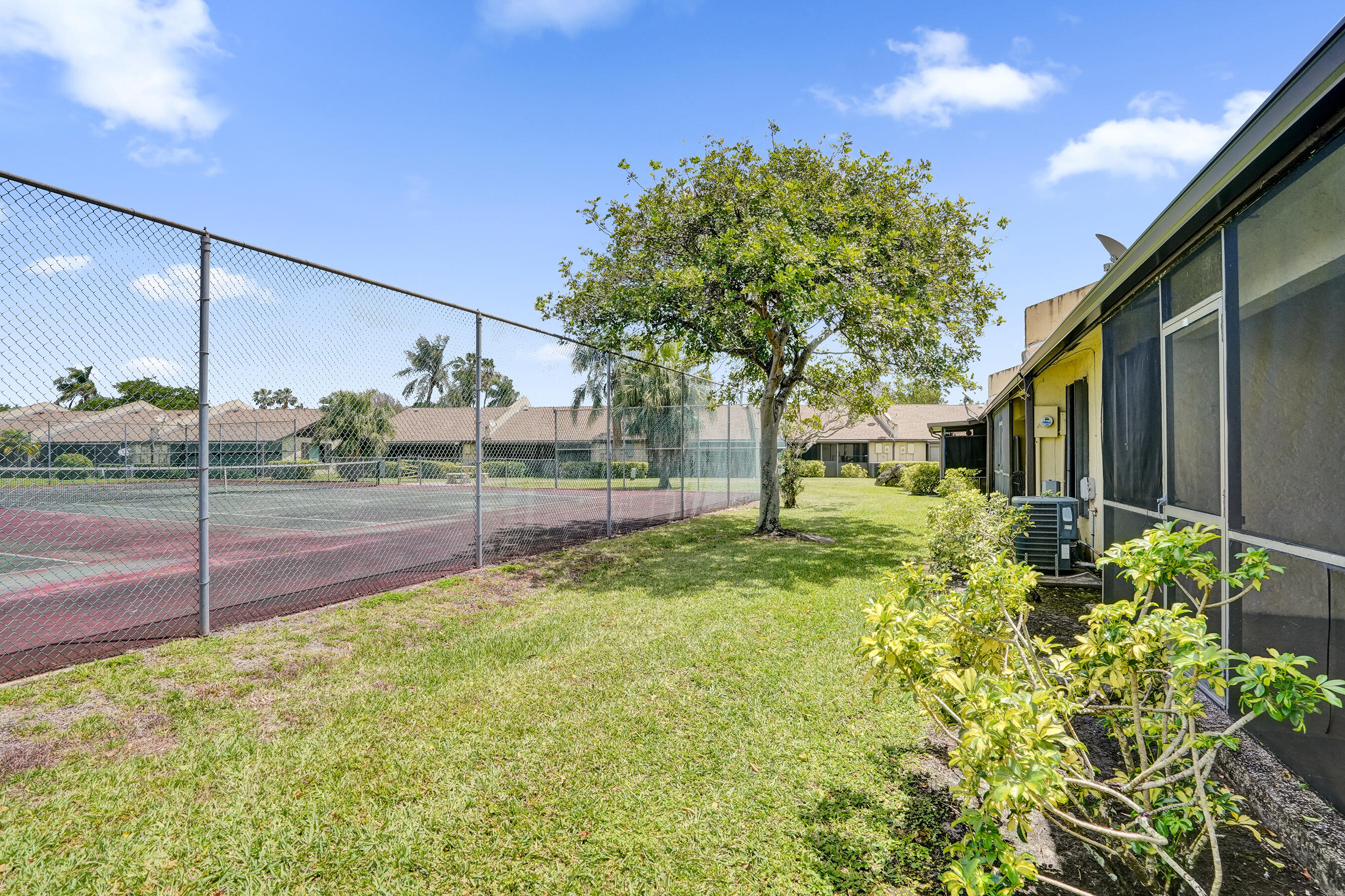 617 Banks Road, Unit 617 Margate, FL 33063 - Photo 38 of 51 DSC02785